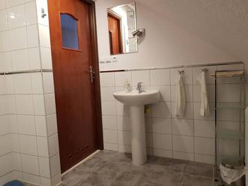 Фото номера Четырехместный номер с балконом Гостевой дом Gościniec Słoneczny г. Drzonków 23
